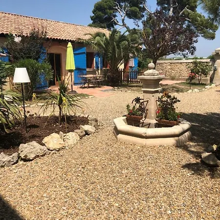 Le Clos Des Garennes Colombiers (Herault)